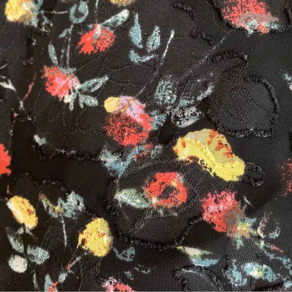 Club Monaco Taisie Floral Long Bell Sleeve Blouse - Picture 6 of 8